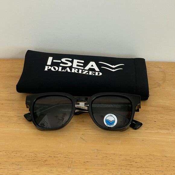 I-Sea Mason Sunglasses Black / Smoke Polarized Lens - NEW - Picture 2 of 8